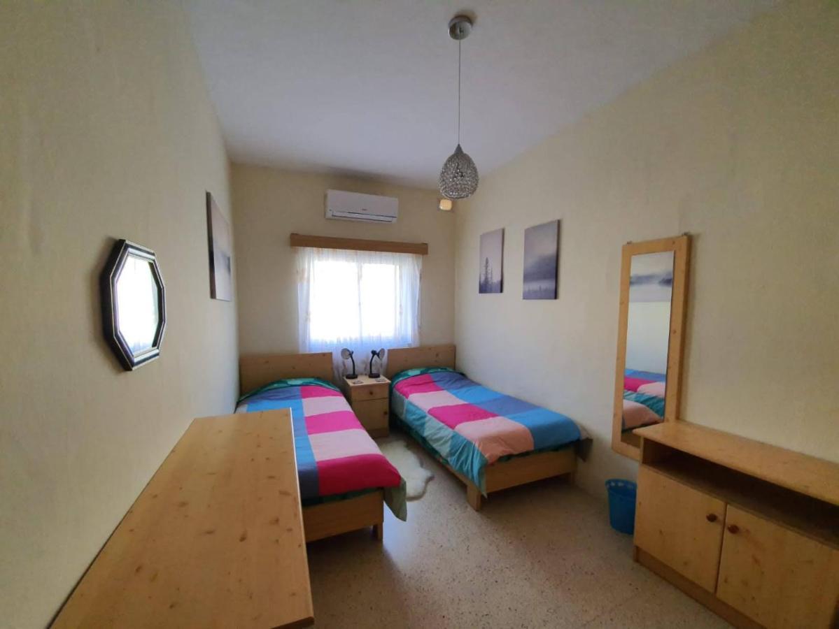 Апартаменти Kennedy Court - Prime Location - Bus Terminus Сент-Полс-Бей Екстер'єр фото
