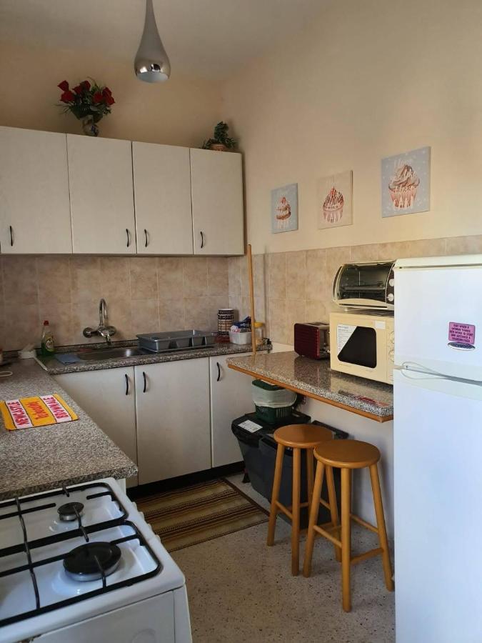 Апартаменти Kennedy Court - Prime Location - Bus Terminus Сент-Полс-Бей Екстер'єр фото